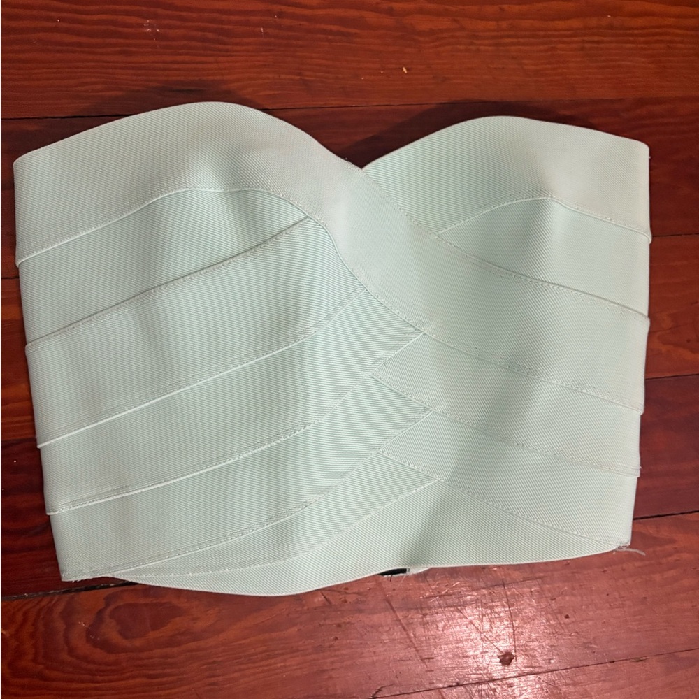 NWT LF Strapless Top